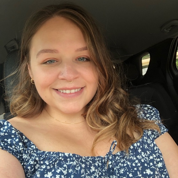 Meet your Posher, Bree - Picture 1 of 1